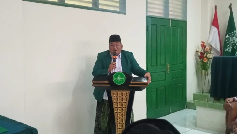 Katib Syuriyah PWNU KH Lukman Hakim Hamid dalam Konferensi Cabang (Konfercab) Pengurus Cabang Nahdlatul Ulama (PWNU) Kota Pengurus Wilayah Provinsi Papua Barat Daya di Pesantren Al-Hamid, Cipayung, Pengurus Wilayah Provinsi Papua Barat Daya, Ahad (14/06/2026). (foto: NU Online/Zehid)